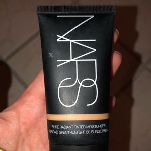 Nars Tinted Moisturizer